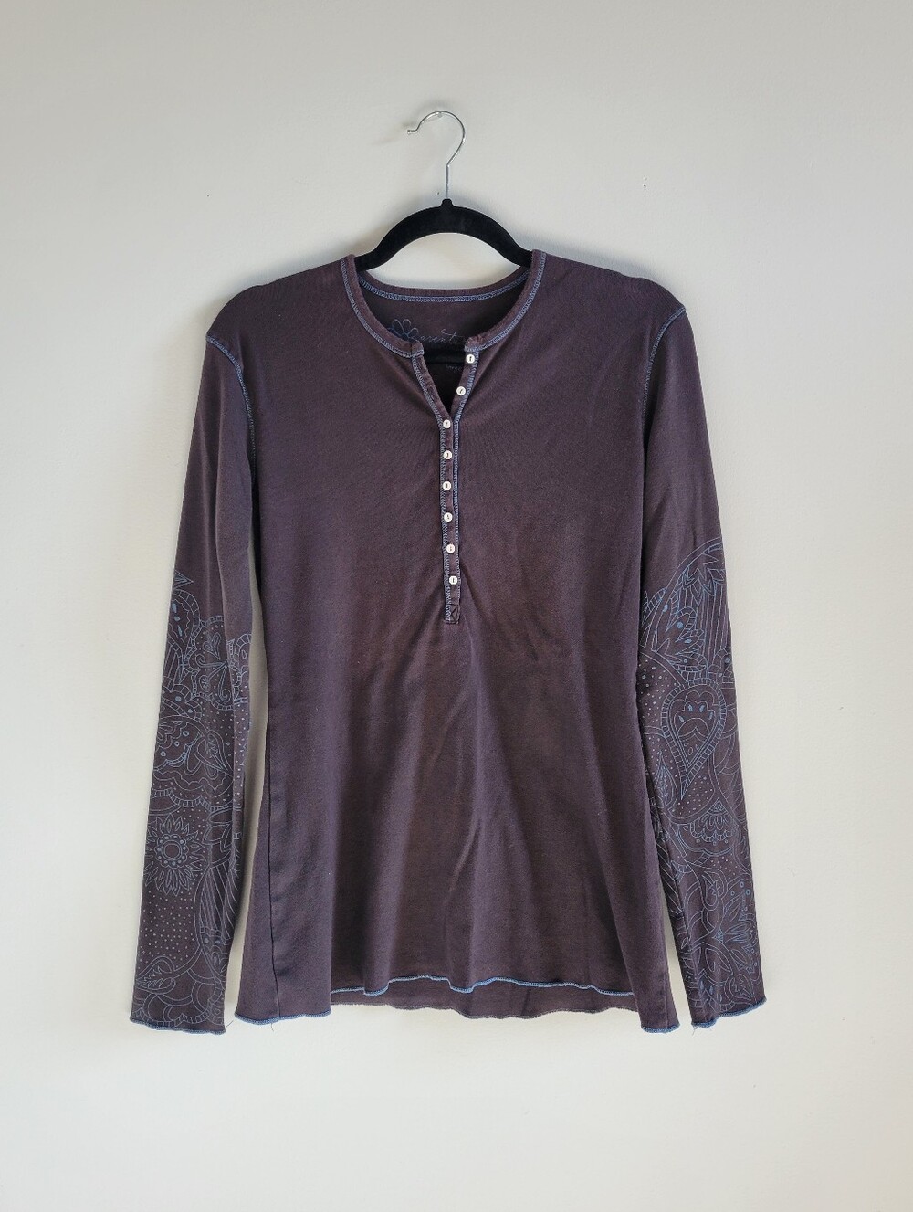 Aventura Graphic Long Sleeve Brown Henley Shirt Tattoo Sleeve & Back Print Large